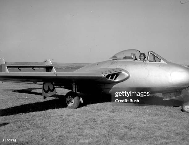 Vampire Jet Display 116 Vampire Jet Stock Photos, High-Res Pictures, and Images - Getty Images