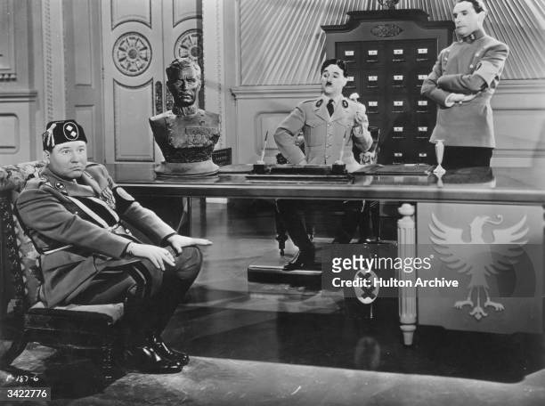 Charlie Chaplin and Jack Oakie star in the United Artists film 'The Great Dictator', directed by Chaplin himself.