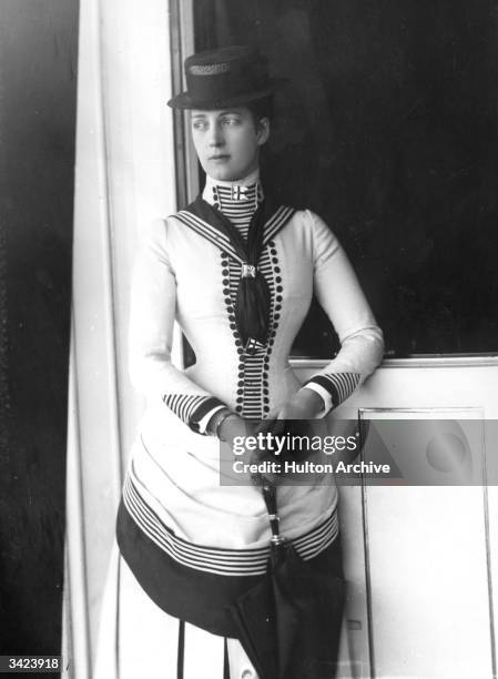 Queen Alexandra , queen consort of British monarch Edward VII , at Cowes.