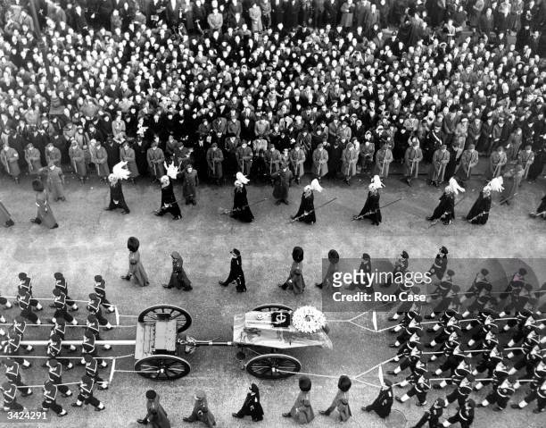 View of the coffin of King George VI as it passed through Piccadilly on its way to Paddington Station en route for Windsor.