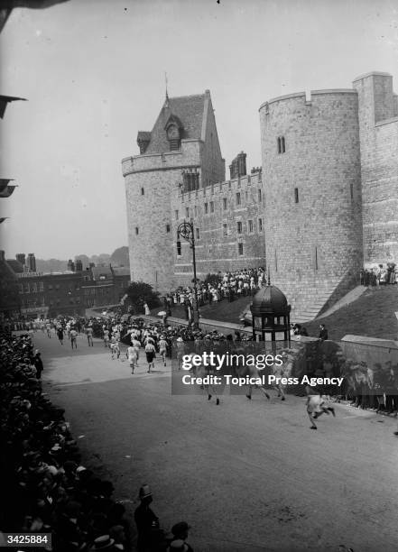 The start of the Marathon at Windsor Castle at the Olympic Games in 1908, which finished at the Olympic stadium in Shepherds Bush, London.