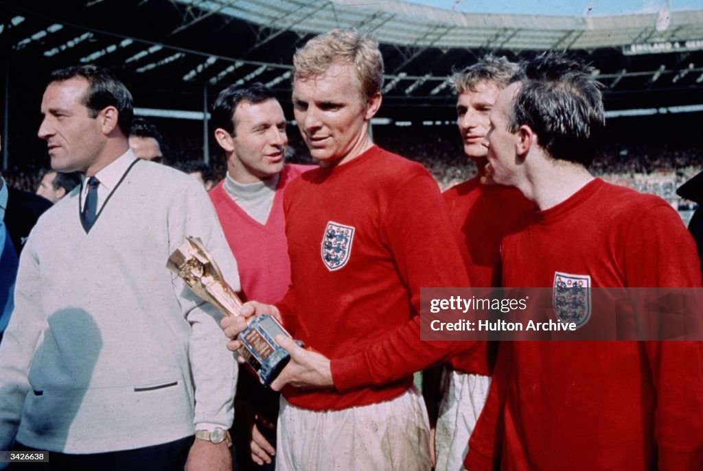 Bobby And The Cup