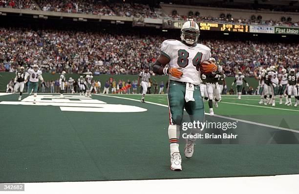 Tim Ruddy Dolphins 41 Miami Dolphins Troy Drayton Photos & High Res Pictures - Getty Images