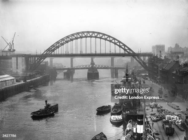 Ton bridge at Newcastle over the river Tyne which King George V is to open.