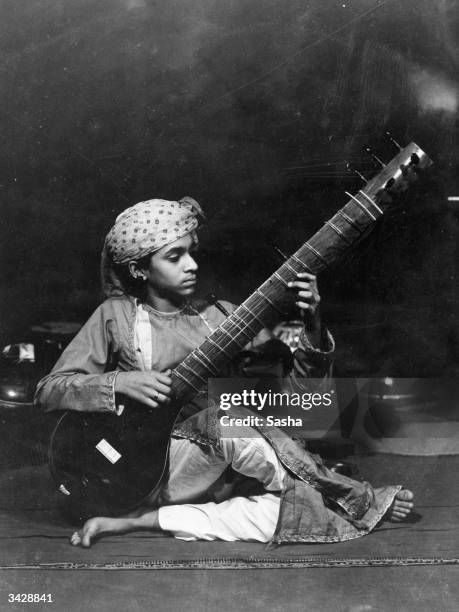 Resonating Photos and Premium High Res Pictures - Getty Images