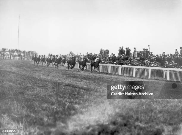 Surrey Racetrack Surrey Racetrack Photos and Premium High Res Pictures - Getty Images