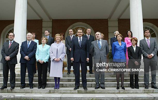 Spanish Prime minister Jose Luis Rodriguez Zapatero poses with his cabinets ministers on the steps of the Moncloa Palace for the family picture, 19...