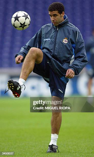 Deportivo Coruna's player Moroccan Nourredine Naybet kicks the ball during a training session at Dragao Stadium in Porto, a day prior their European...