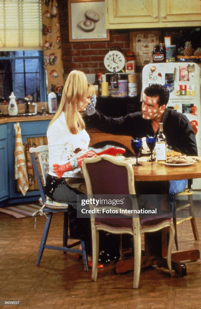Lisa Kudrow & Charlie Sheen In 'Friends'