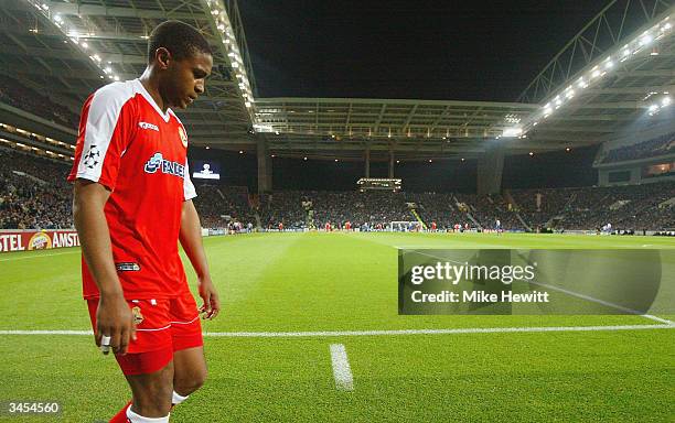 Jorge Andrade of Deportivo La Coruna takes the long way round as he is sent off during the EUFA Champions League semi-final between FC Porto and...
