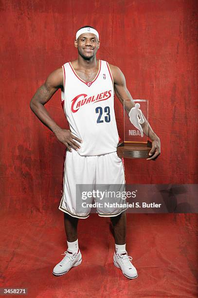 LeBron James of the Cleveland Cavaliers poses with the Got Milk? Rookie of the Year Award on April 20, 2004 in New York, New York. NOTE TO USER: User...