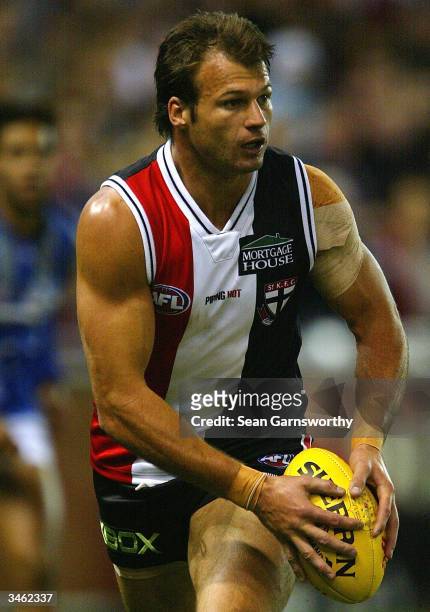 Aaron Hamill for St Kilda in action during the round five AFL match between the St Kilda Saints and the Kangaroos April 24, 2004 at the Telstra Dome...