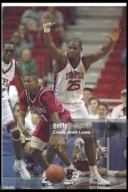 Center Marc Jackson of the Temple Owls plays defense during a game against the Oklahoma Sooners at the Orlando Arena in Orlando, Florida. Temple won...