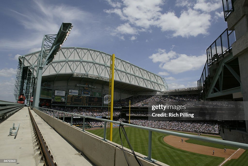 Astros v Brewers