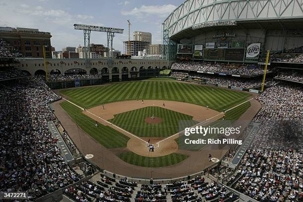 General view of the game between the Milwaukee Brewers and Houston Astros at Minute Maid Park on April 18, 2004 in Houston, Texas. The Astros...