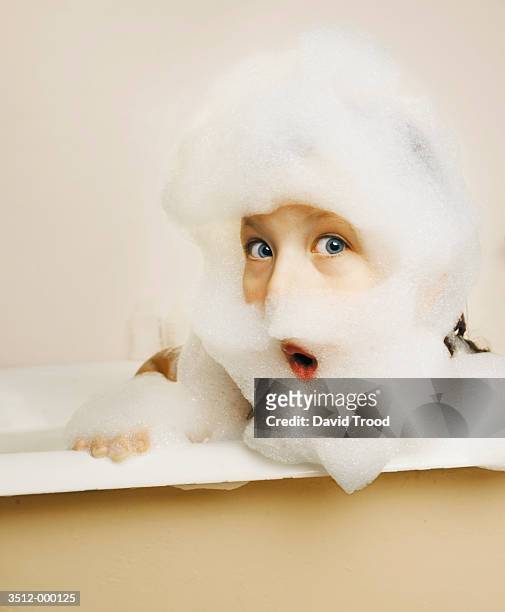 girl covered in soap bubbles - girls open mouth imagens e fotografias de stock