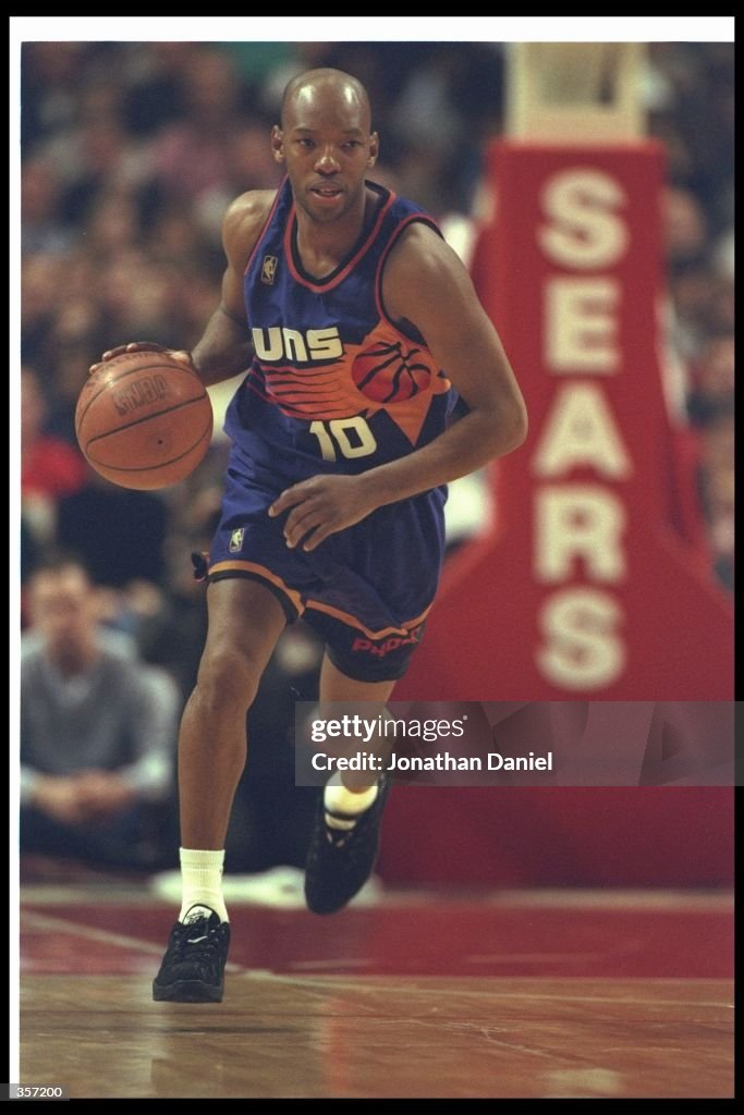 Sam Seccull Guard Sam Cassell of the Phoenix Suns moves the ball down the court ...