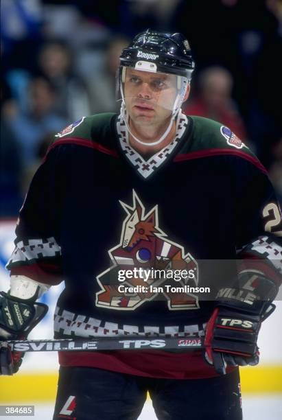 Mike Gartner of the Phoenix Coyotes in action during a game against the Calgary Flames at the Canadien Airlines Saddledome in Calgary, Canada....