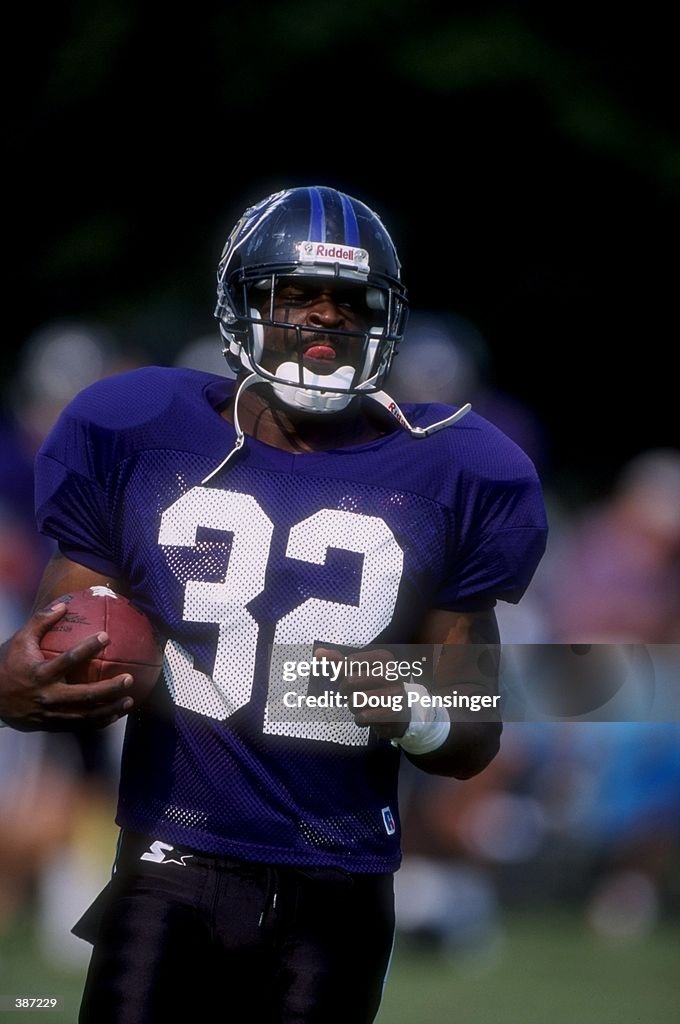 Ericht Rhett Errict Rhett of the Baltimore Ravens in action during the Ravens ...