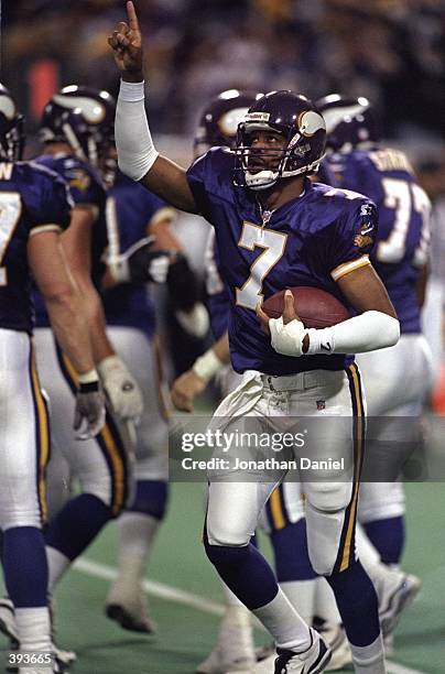 Quarterback Randall Cunningham of the Minnesota Vikings in action during the NFC Championship Game against the Atlanta Falcons at the H. H. H....