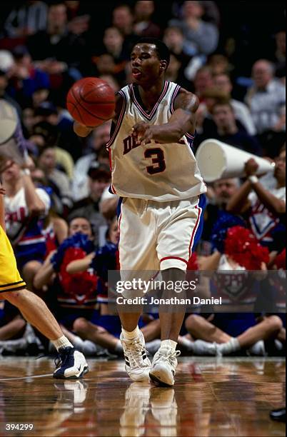 Quentin Richardson of the DePaul Blue Demons passes during the game against the Marquette Golden Eagles at the United Center in Chicago, Illinois....