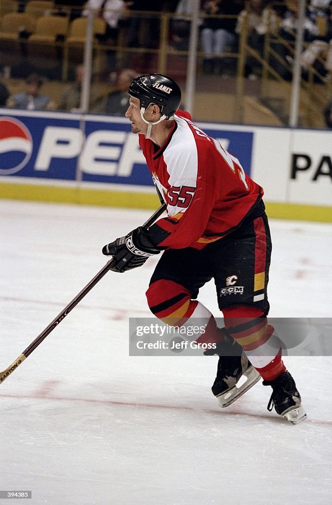 Steve Letwin Calgary Steve Smith of the Calgary Flames in action during the game against ...