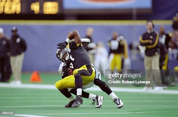 Wide receiver Charles Johnson of the Pittsburgh Steelers in action during the game against the Jacksonville Jaguars at the Three Rivers Stadium in...