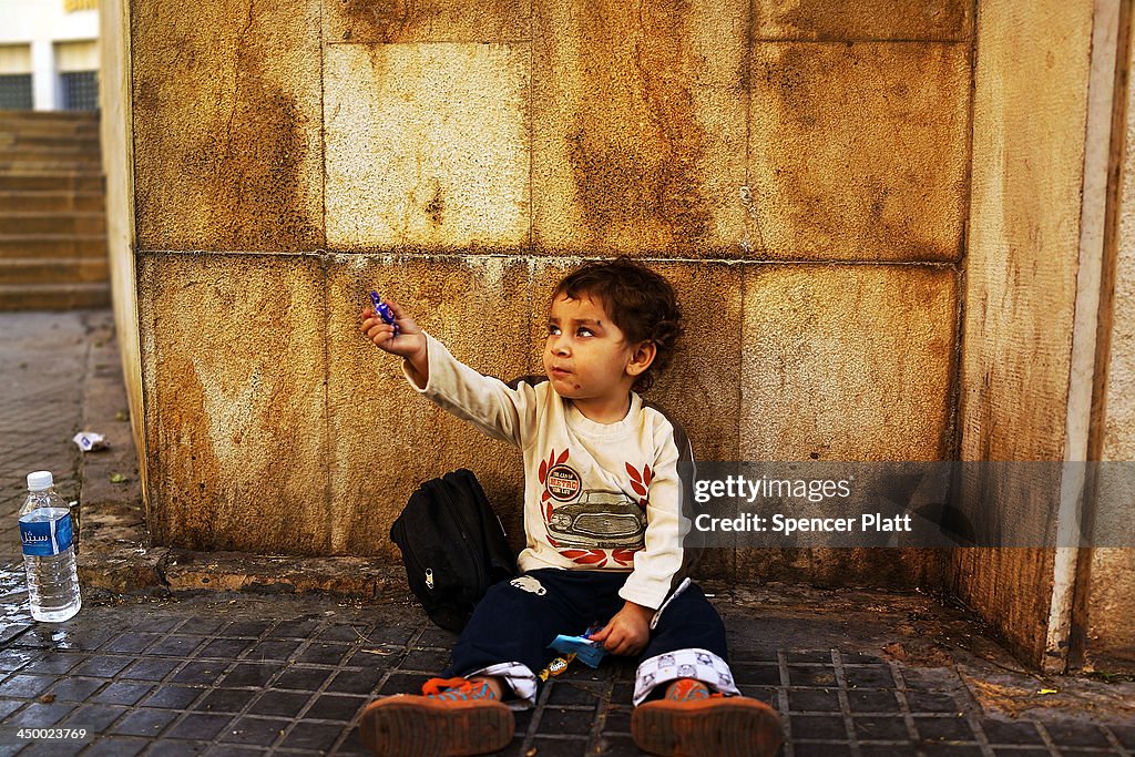 Refugee Crisis Leaves Beirut Streets Filled With Syrian Beggars And Destitute