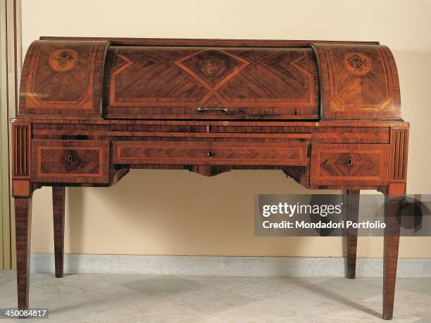 Desk , by Sicilian manifactory, 18th Century, inlaid wood.