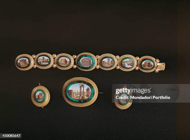 Bracelet, brooch and earrings bearing pictures of Rome , by artist from the Roman school, 19th Century, gold and polychrome mosaic.