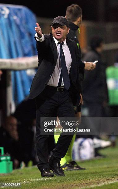 Giuseppe Iachini, head coach of Palermo, gestures during the Serie B match between Reggina Calcio and US Citta di Palermo at Stadio Oreste Granillo...