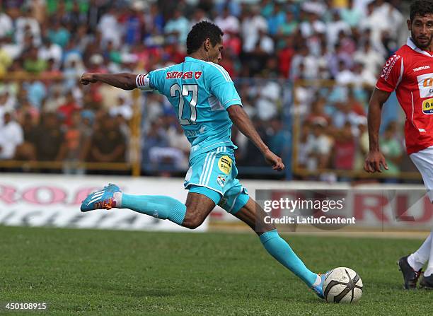 Carlos Lobaton of Sporting Cristal during a match between Union Comercio and Sporting Cristal as part of the Torneo Descentralizado at IDP of...
