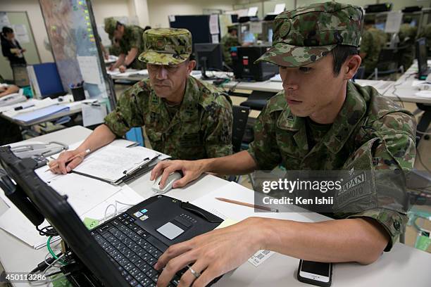 Defence Computer Photos and Premium High Res Pictures - Getty Images