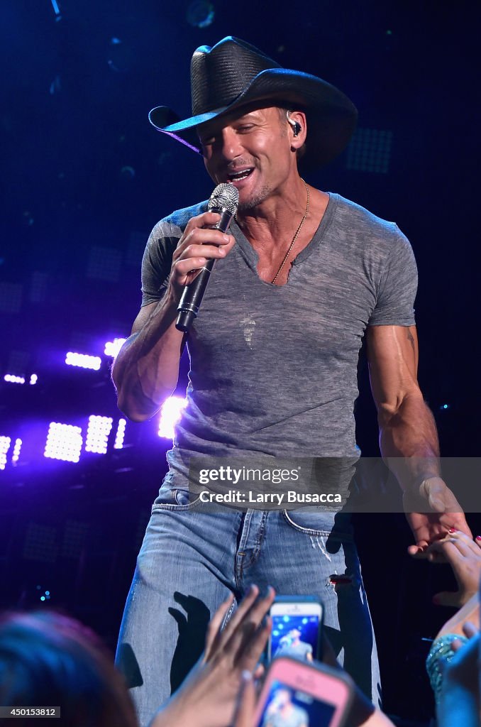 2014 CMA Festival - Day 1