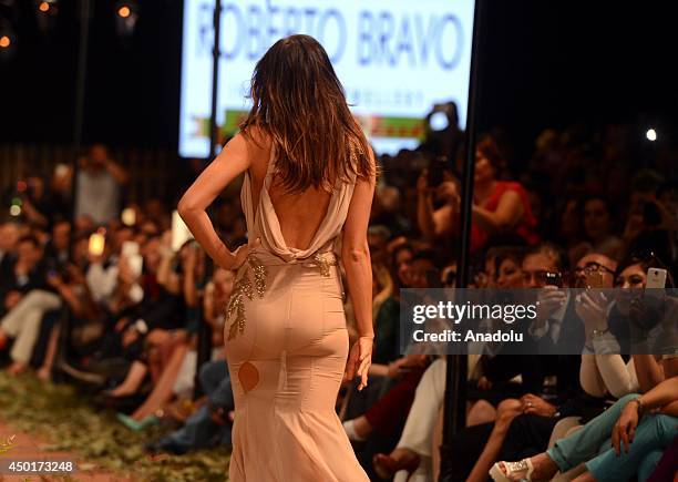 Antalya Dosso Dossi Fashion Show Photos and Premium High Res Pictures