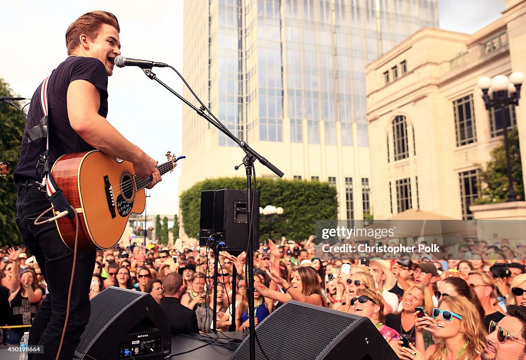 2014 CMA Festival - Day 2