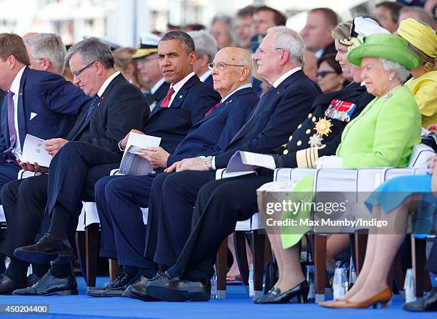 President Barack Obama, Italian President Giorgio Napolitano, President of Slovakia Ivan Gasparovic and Queen Elizabeth II attend the International...