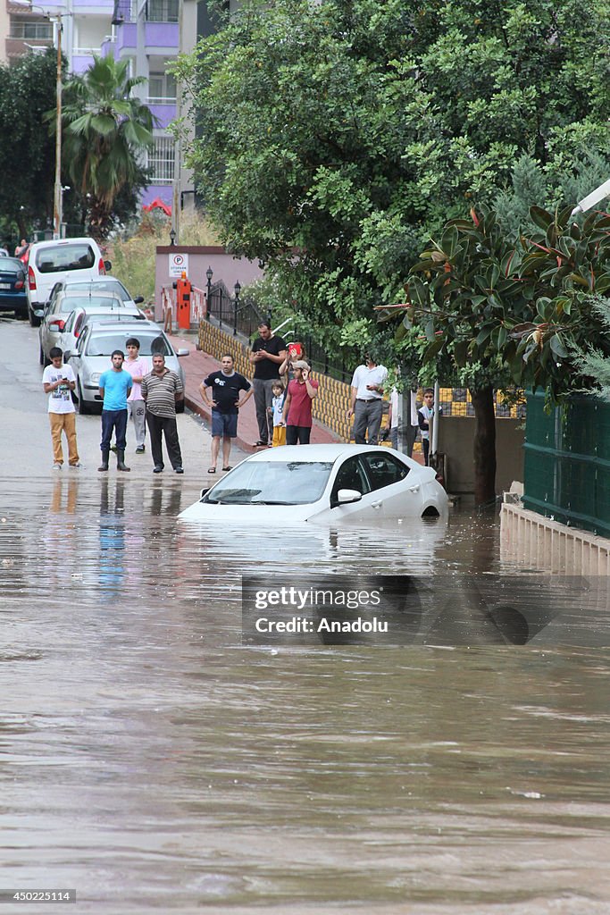 Heavy rainfall hits southern Turkey