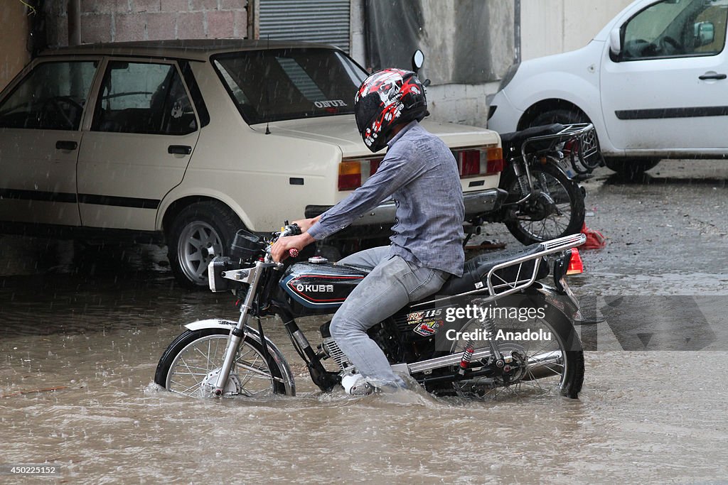 Heavy rainfall hits southern Turkey