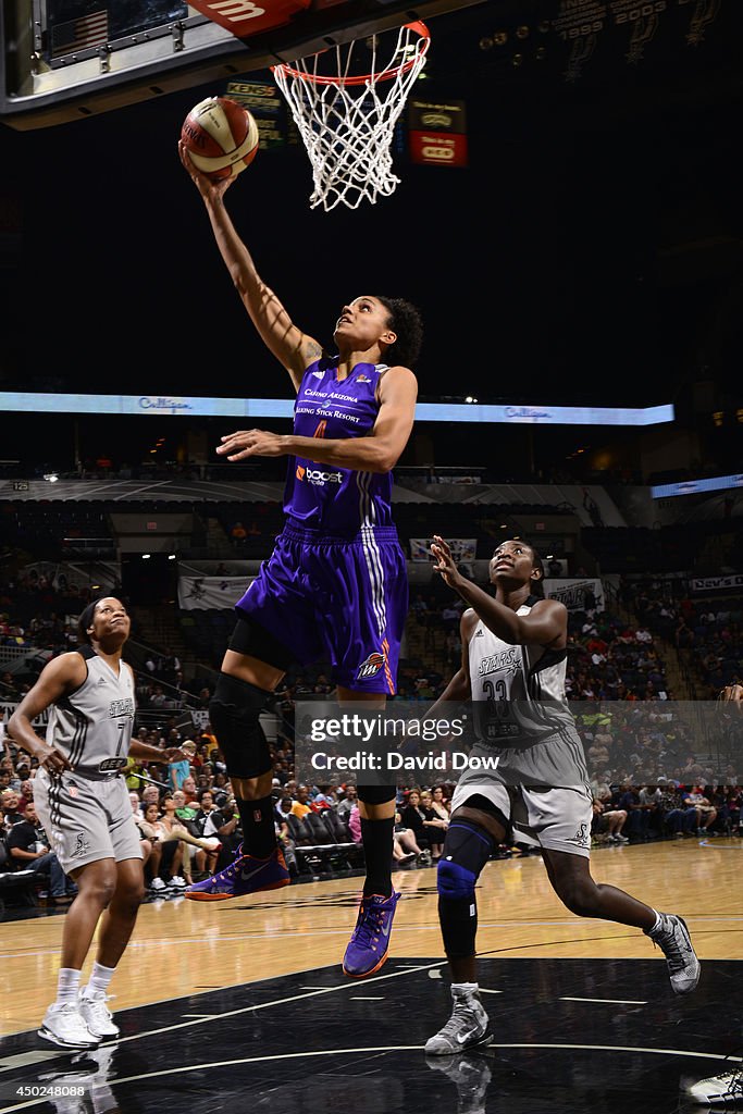 Phoenix Mercury v San Antonio Stars