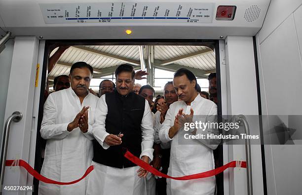 Minister Jayant Patil, Chief Minister Prithviraj Chauhan, Chairman of Reliance Group Anil Ambani and Ajit Pawar at the inauguration of Mumbai Metro...