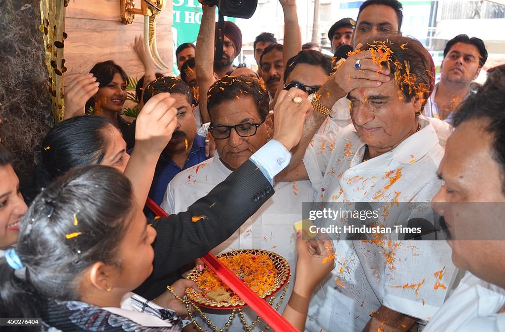 Congress Leader Raj Babbar Visits Amritsar