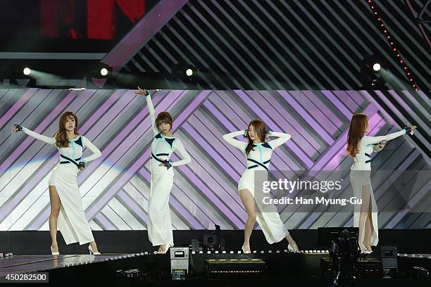 Members of South Korean girl group Girl's Day perform on stage during the 20th Dream Concert on June 7, 2014 in Seoul, South Korea.