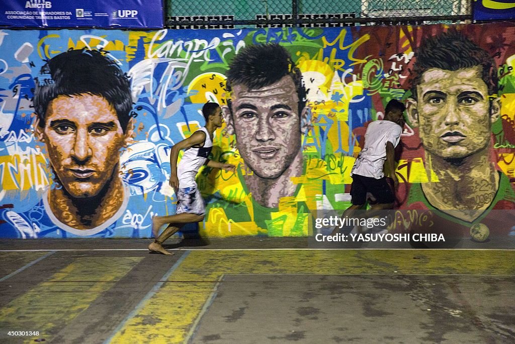 FBL-WC-2014-BRAZIL-FAVELA