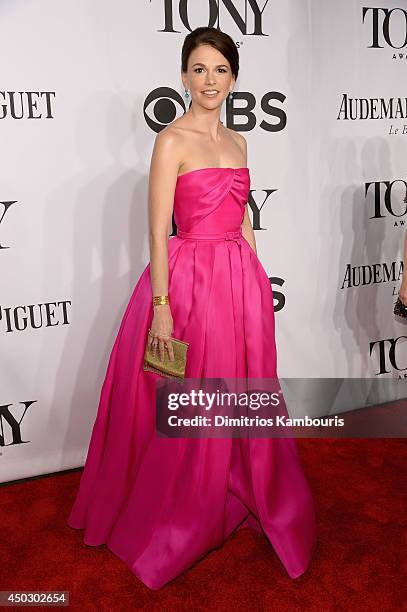 Actress Sutton Foster attends the 68th Annual Tony Awards at Radio City Music Hall on June 8, 2014 in New York City.