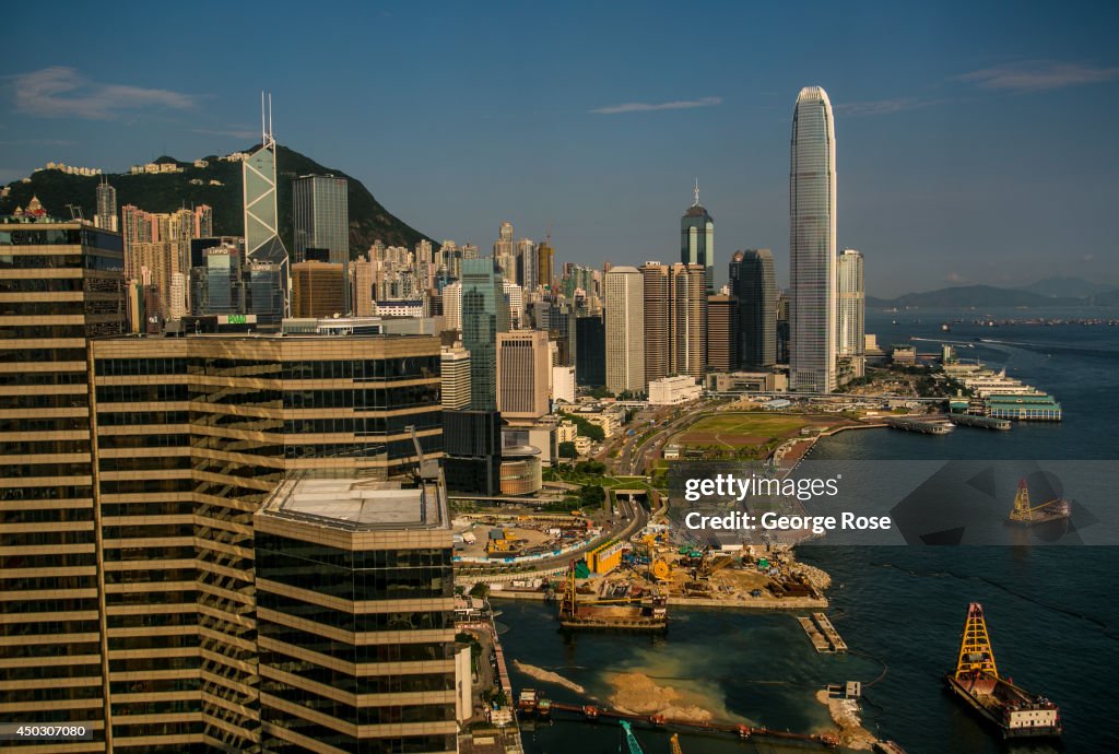 Hong Kong Weathers Global Financial Storm