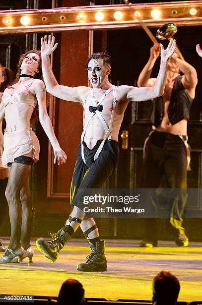 597 Alan Cumming Cabaret Stock Photos High Res Pictures And Images 597-alan-cumming-cabaret-stock-photos-high-res-pictures-and-images