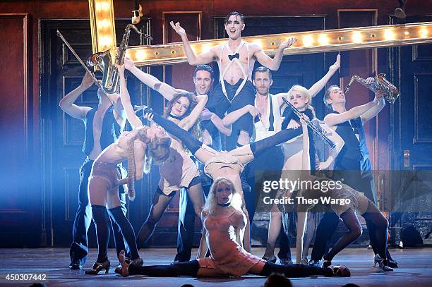 597 Alan Cumming Cabaret Stock Photos High Res Pictures And Images 597-alan-cumming-cabaret-stock-photos-high-res-pictures-and-images