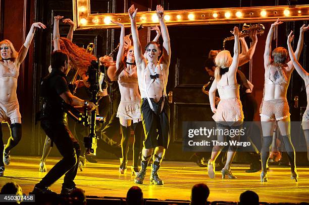 Alan Cumming Cabaret Photos And Premium High Res Pictures Getty Images alan-cumming-cabaret-photos-and-premium-high-res-pictures-getty-images