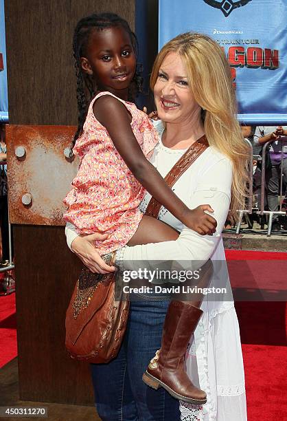 Actress Joely Fisher and daughter Olivia Luna Fisher-Duddy attend the premiere of Twentieth Century Fox and DreamWorks Animation "How to Train Your...